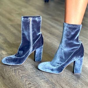 ❄️Sam Edelman Calexa sock velvet bootie❄️